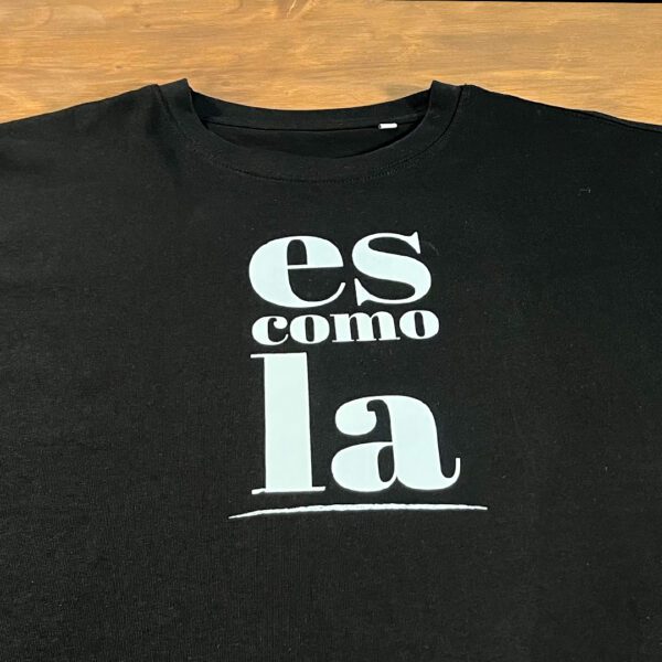 "Es Como La", la camiseta de Skull Bakala